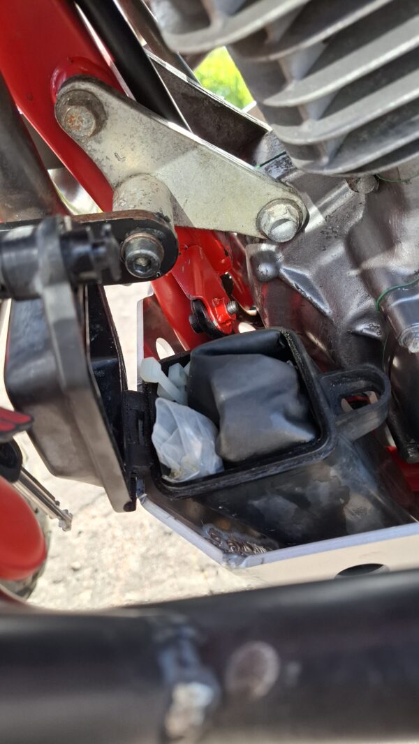 Skid plate Honda Dominator NX650 (Polished) - Image 5