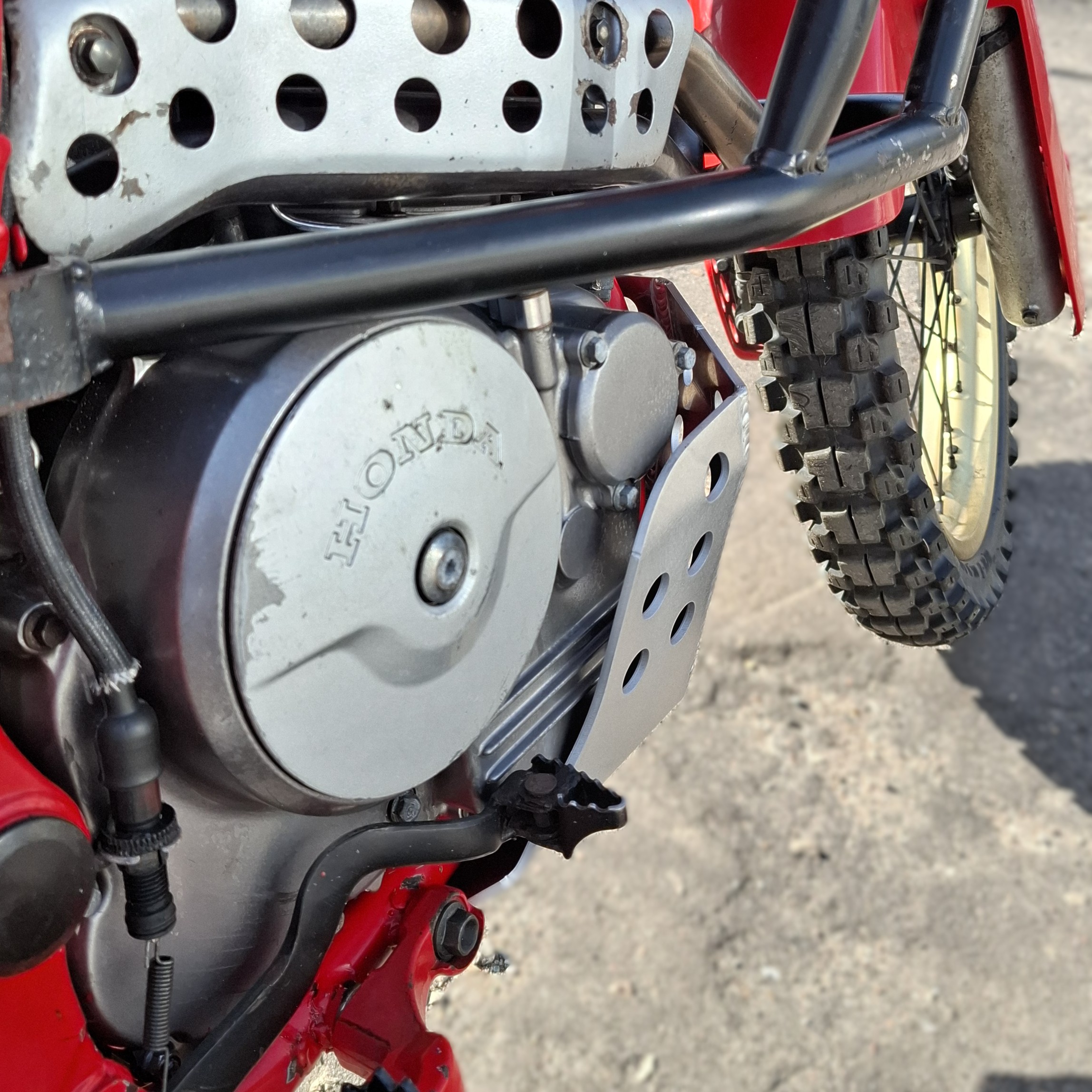 Skid plate Honda Dominator NX650 (Polished) - Image 8